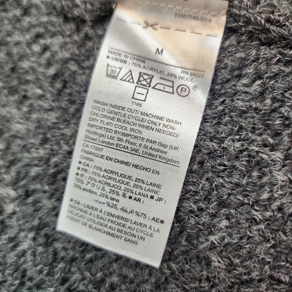 NWT GAP Wool Blend Heathered Gray Sleeveless Cardigan Sweater Vest Medium - Picture 4 of 7